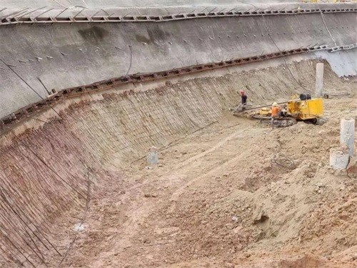 巨鹿基坑边坡加固